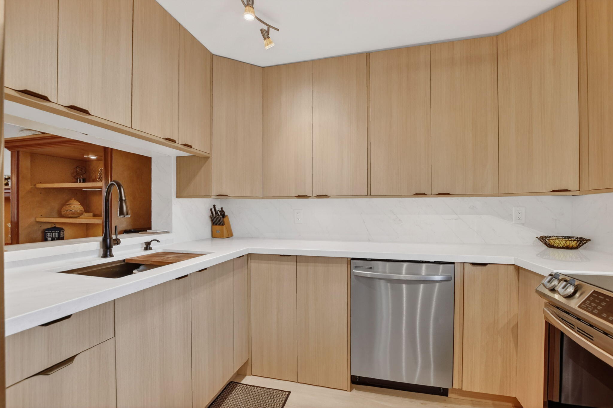 TROPIC BAY CONDO - Residential