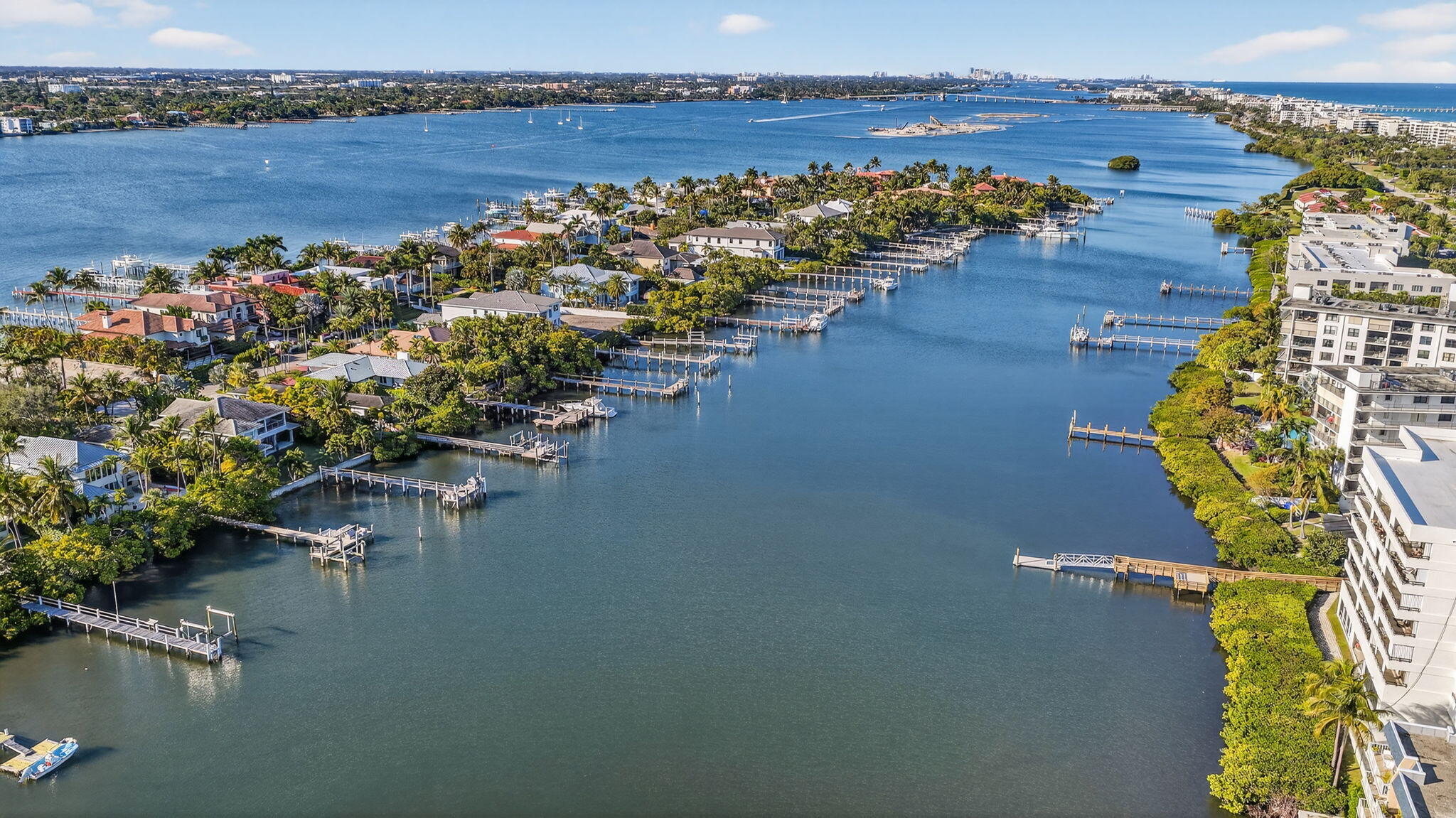 MAYFAIR HOUSE CONDO - Residential