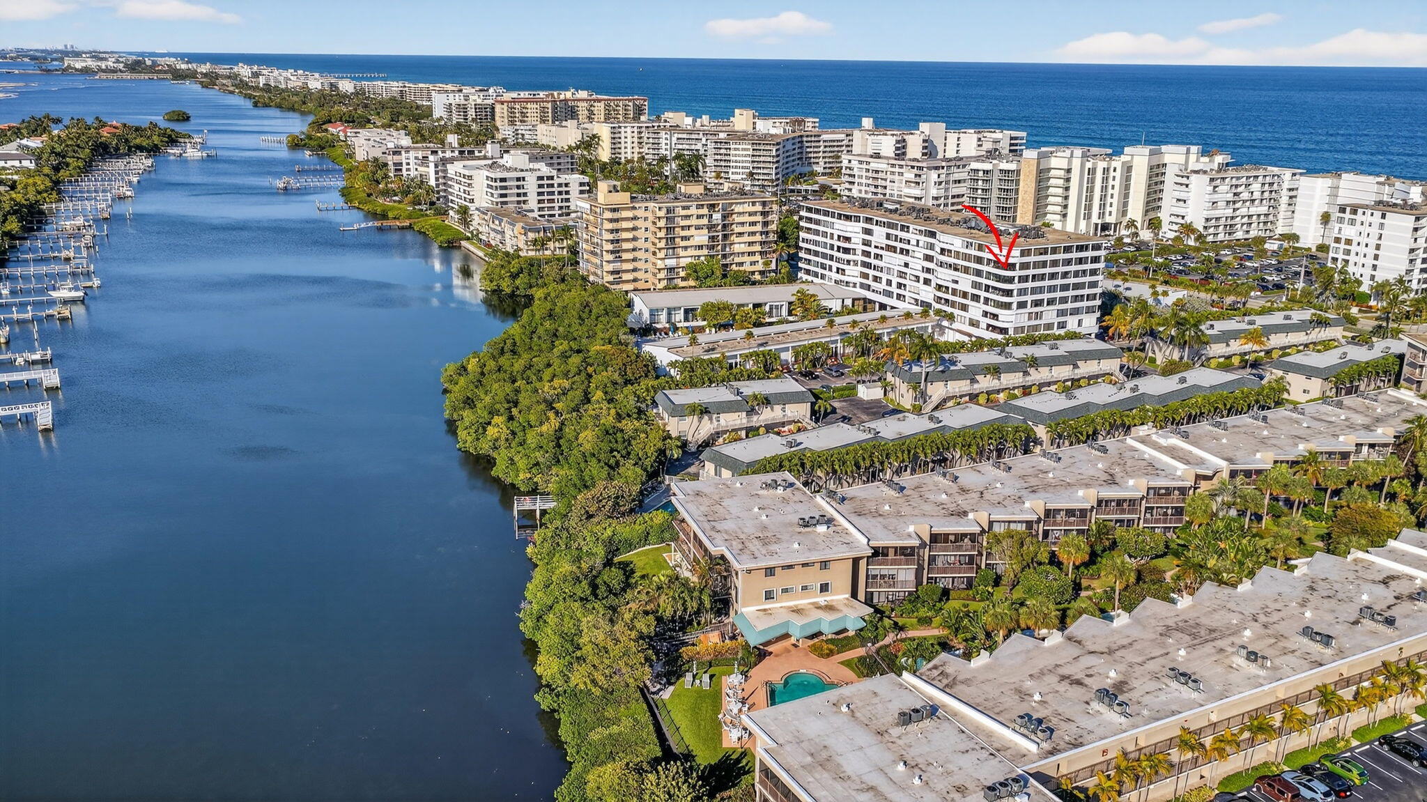 MAYFAIR HOUSE CONDO - Residential