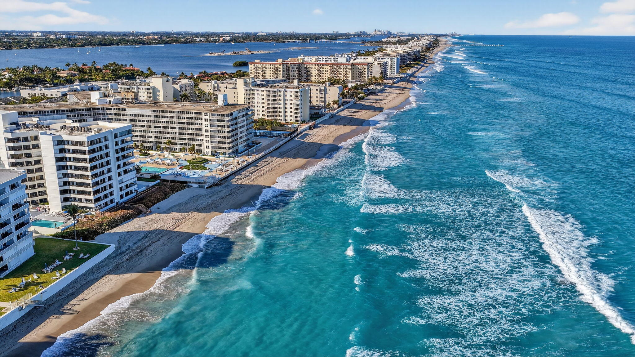 MAYFAIR HOUSE CONDO - Residential