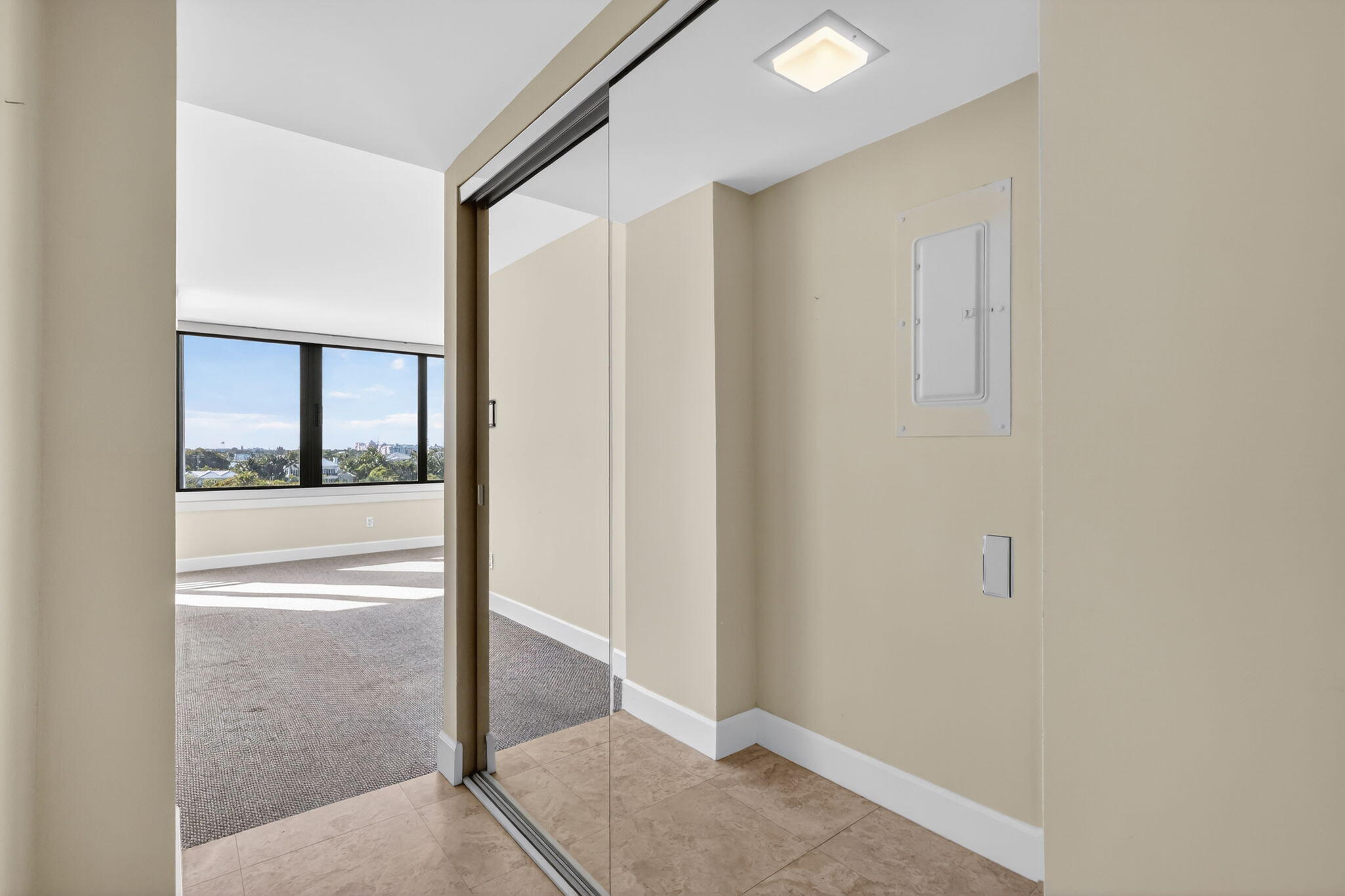 MAYFAIR HOUSE CONDO - Residential