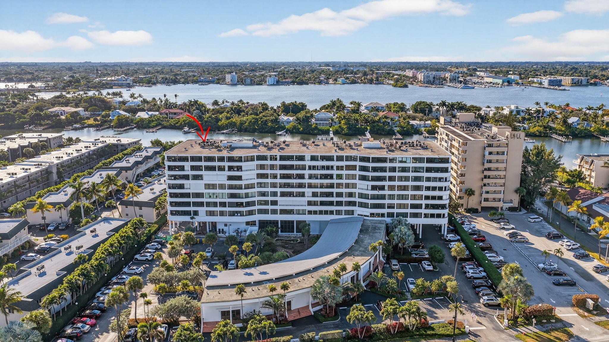 MAYFAIR HOUSE CONDO - Residential