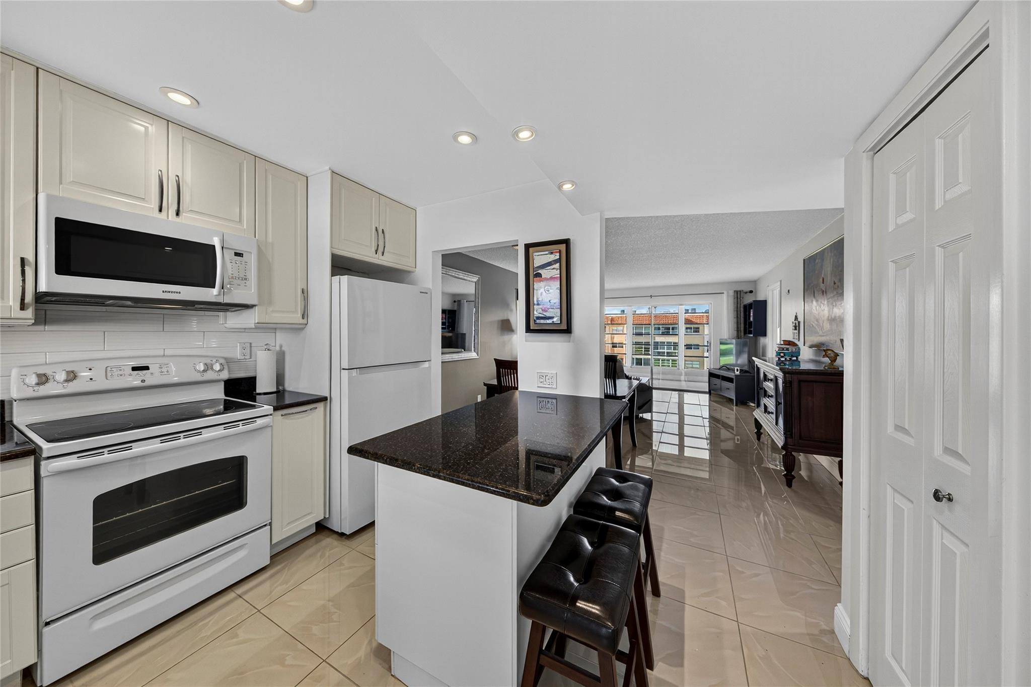 SUNRISE LAKES PHASE 3 - Residential