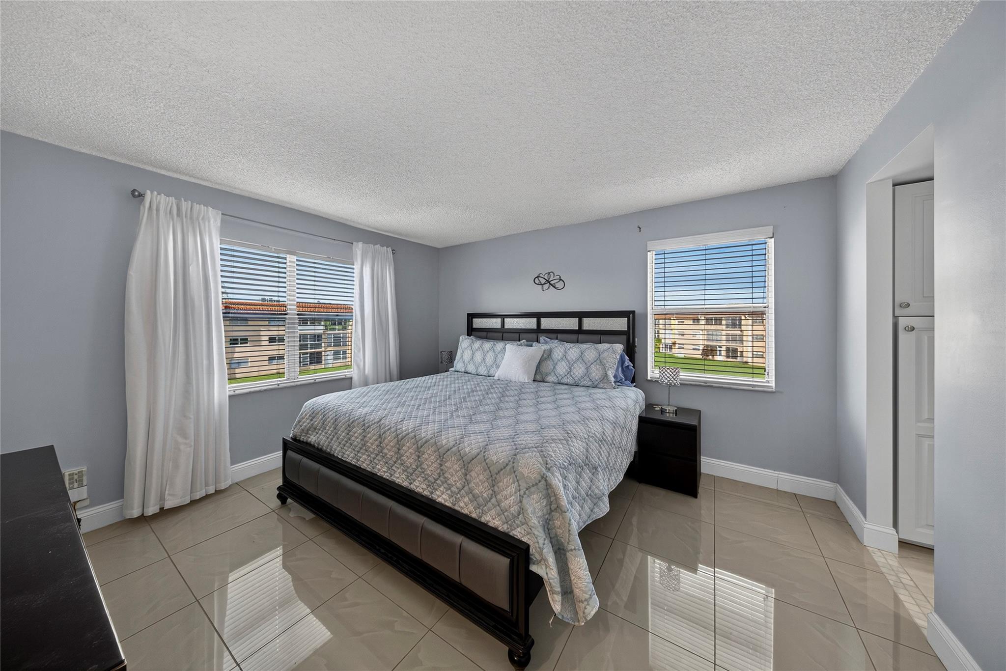 SUNRISE LAKES PHASE 3 - Residential