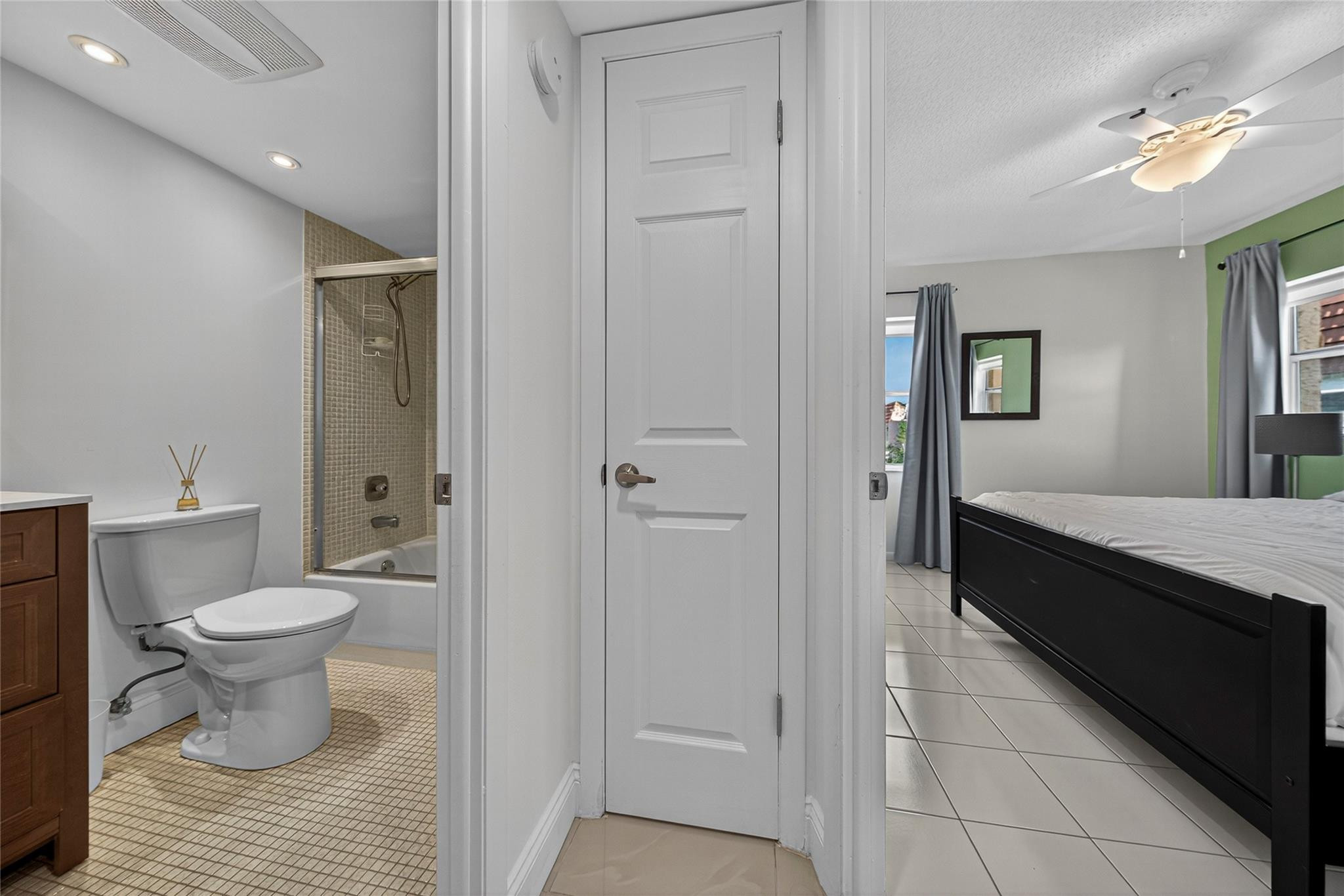 SUNRISE LAKES PHASE 3 - Residential