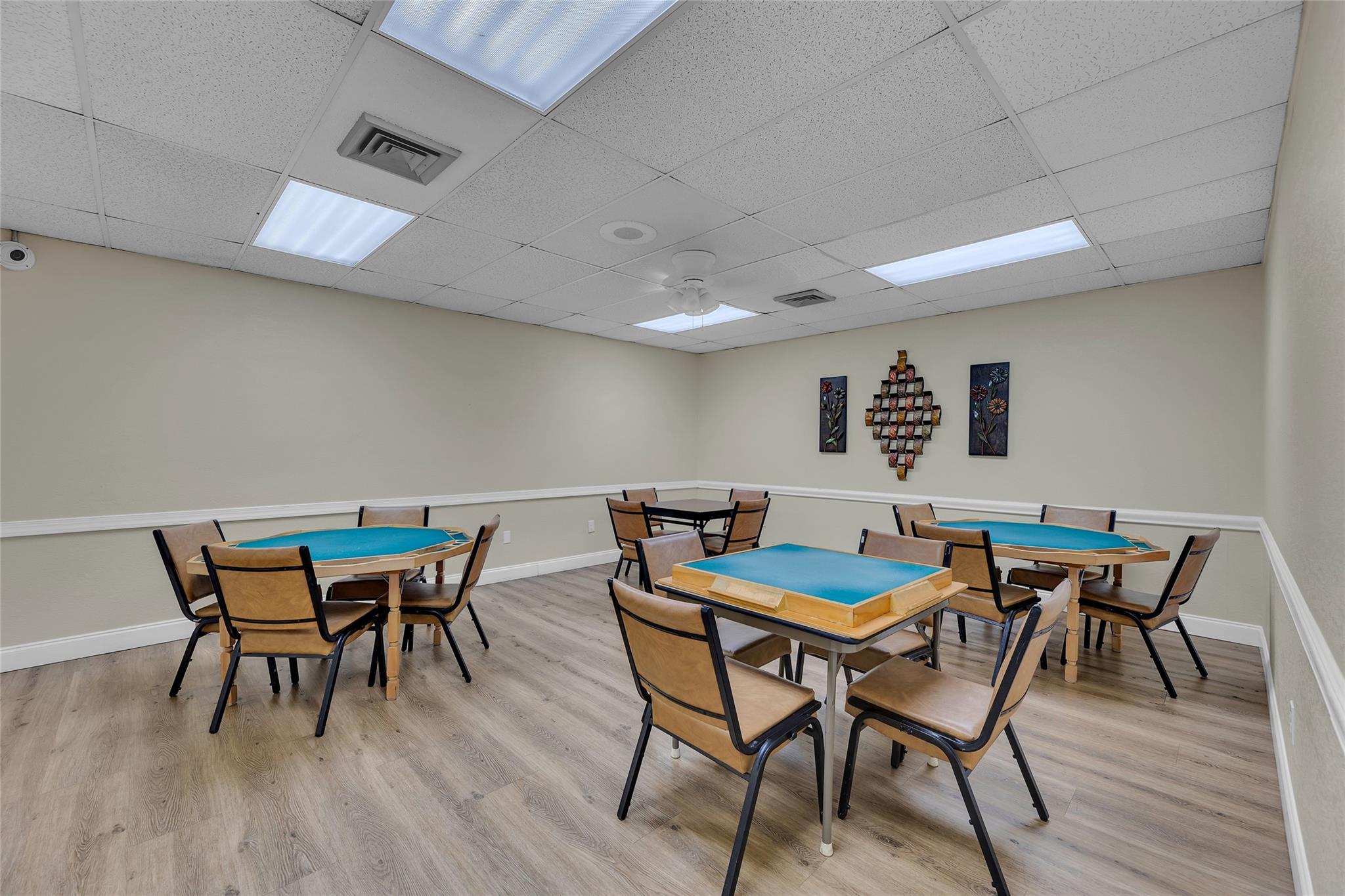 SUNRISE LAKES PHASE 3 - Residential