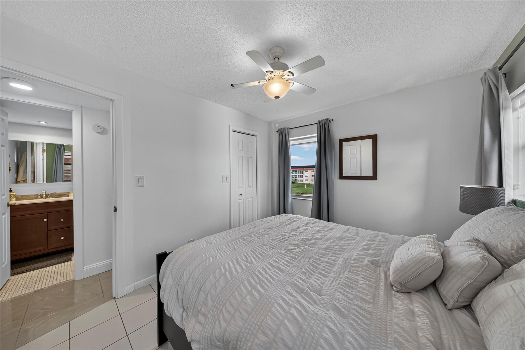 SUNRISE LAKES PHASE 3 - Residential