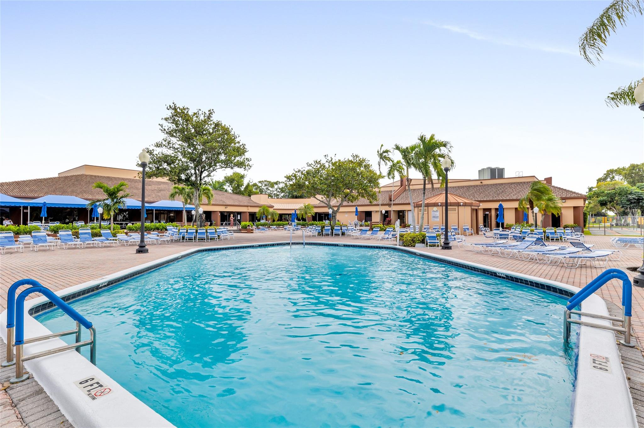 SUNRISE LAKES PHASE 3 - Residential