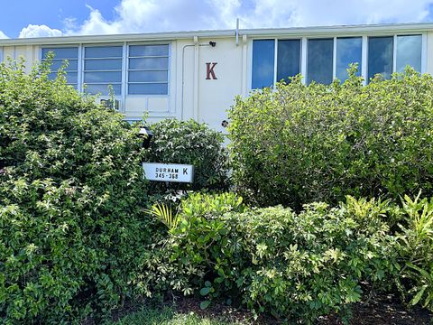 A home in Deerfield Beach