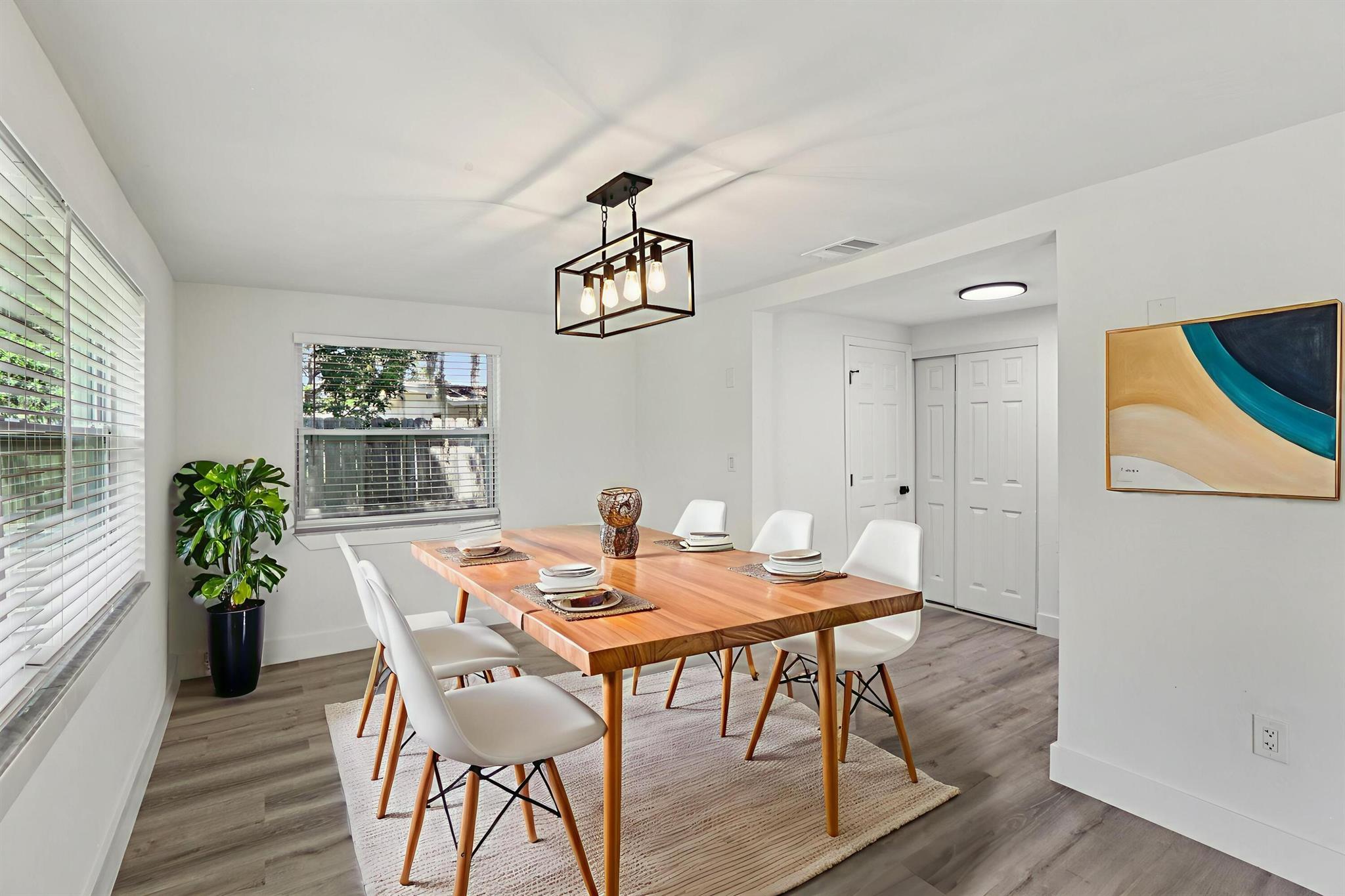 JERIVERNE PLAZA PB 6 PG 5 - Residential Lease