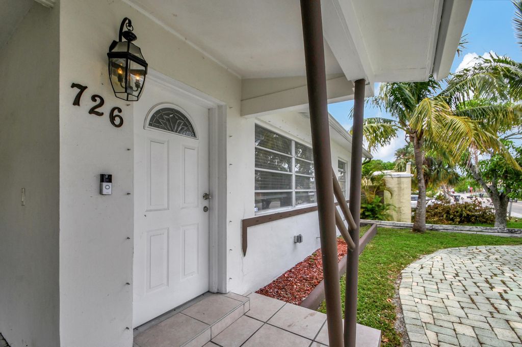 Photo of 726 N A Street, Lake Worth Beach, FL 33460 (MLS # R10991791)
