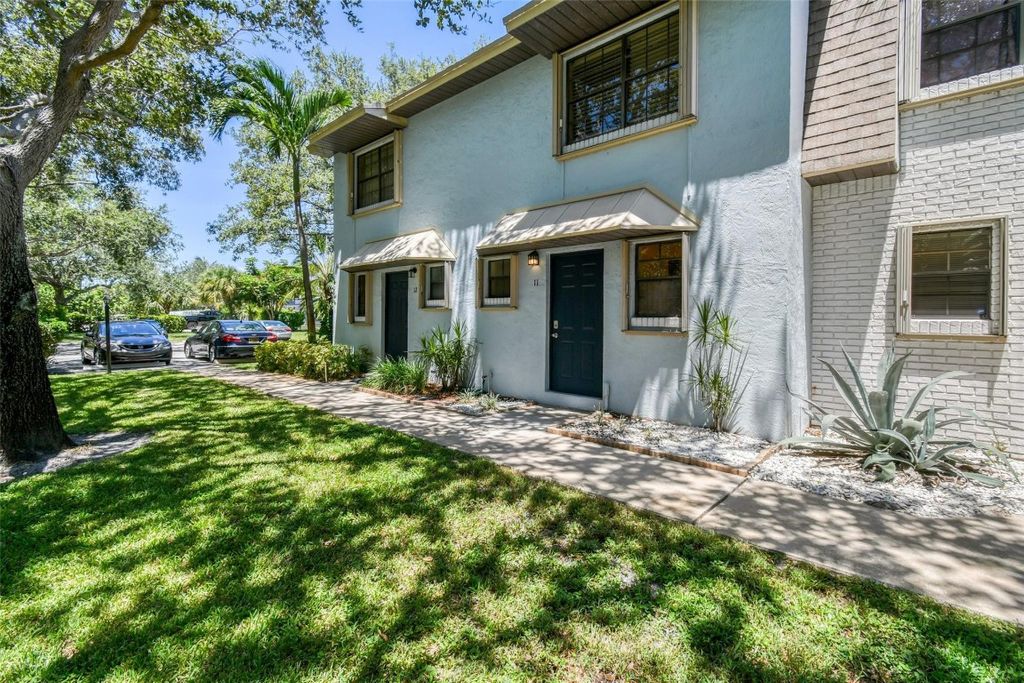 Photo of 410 N Cypress Drive #11, Tequesta, FL 33469 (MLS # F10521601)
