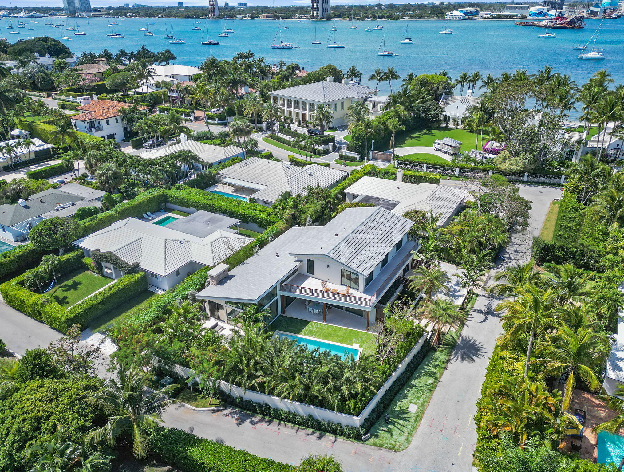 MANANA ESTATES - Residential