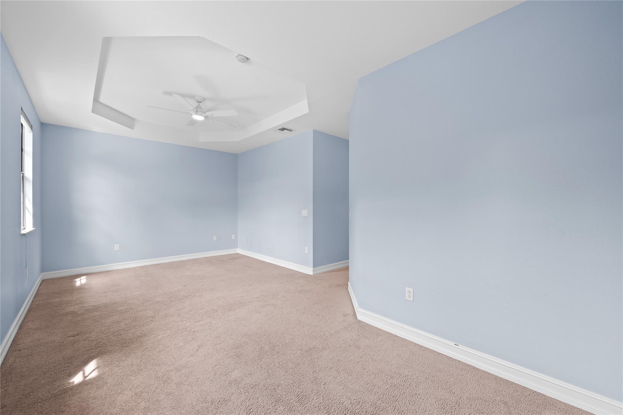 PARKLAND VILLAGE REPLAT 1 - Residential Lease