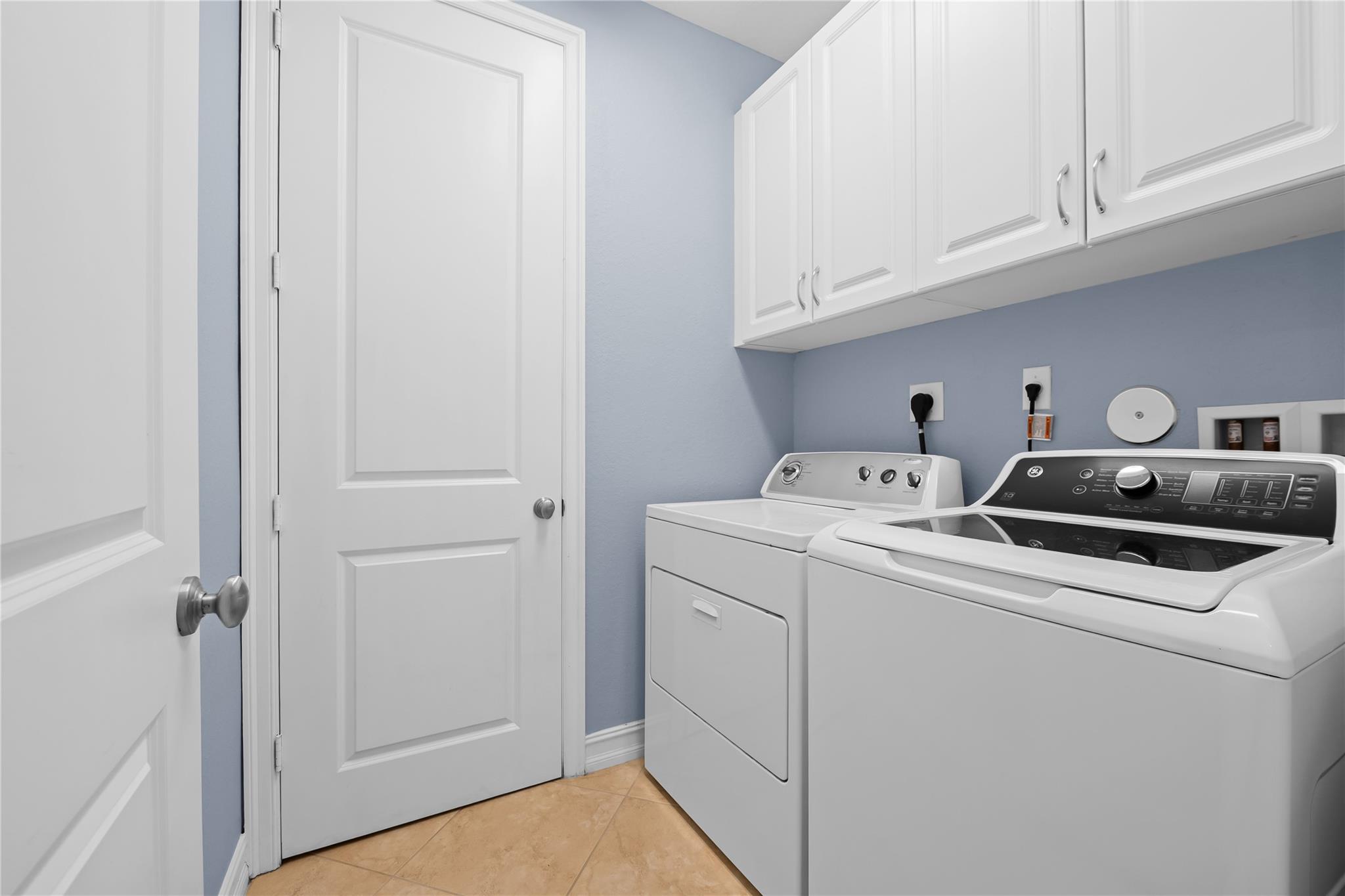 PARKLAND VILLAGE REPLAT 1 - Residential Lease