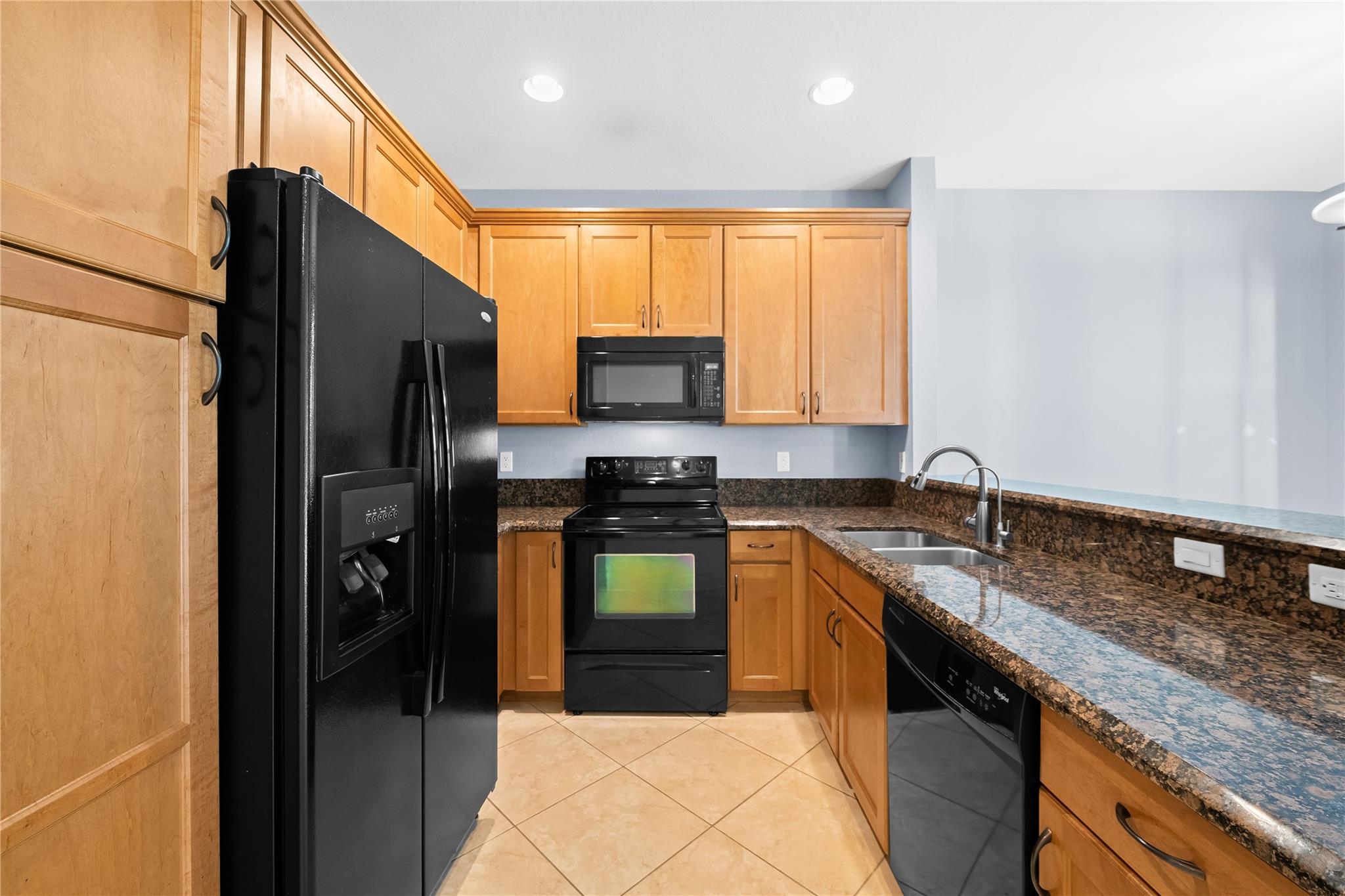 PARKLAND VILLAGE REPLAT 1 - Residential Lease