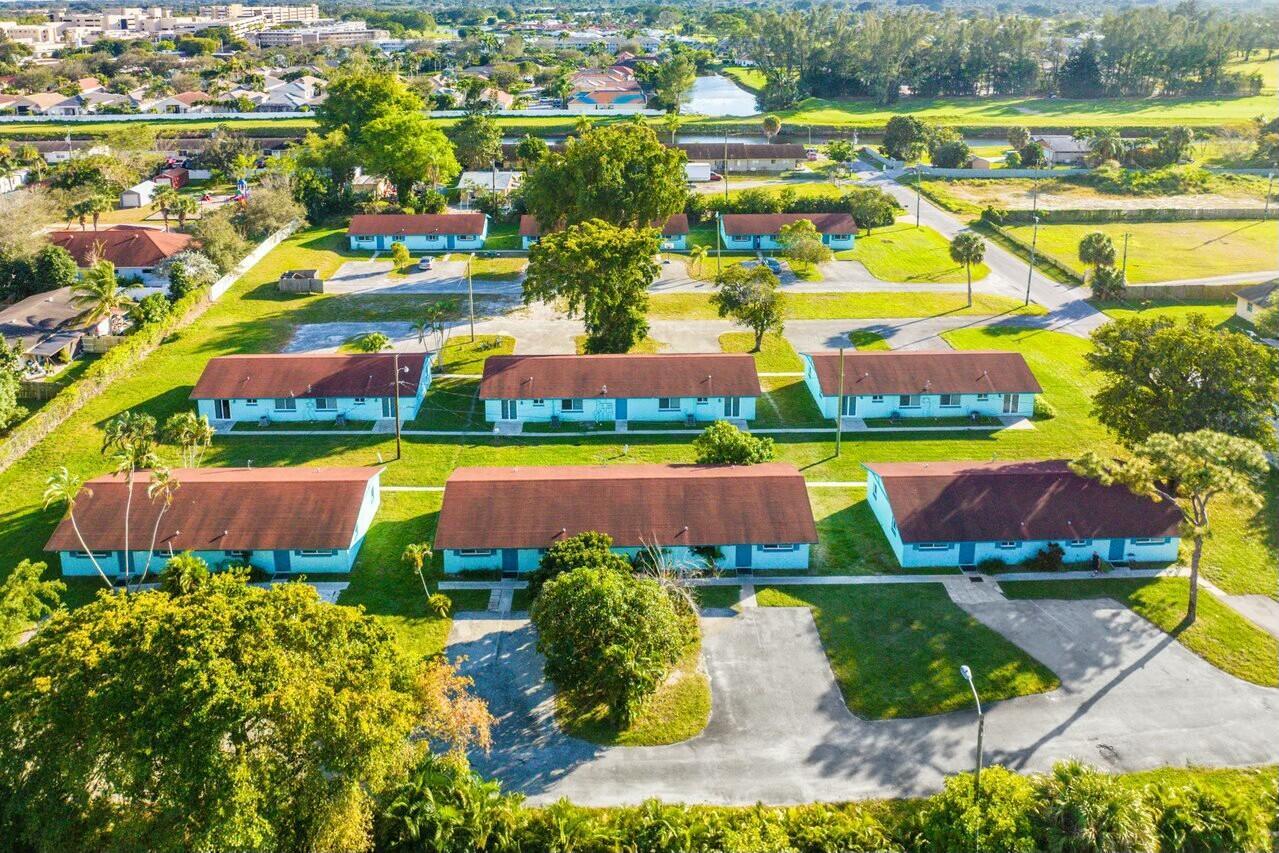 THE PALM BEACH FARMS PALM - Commercial Sale