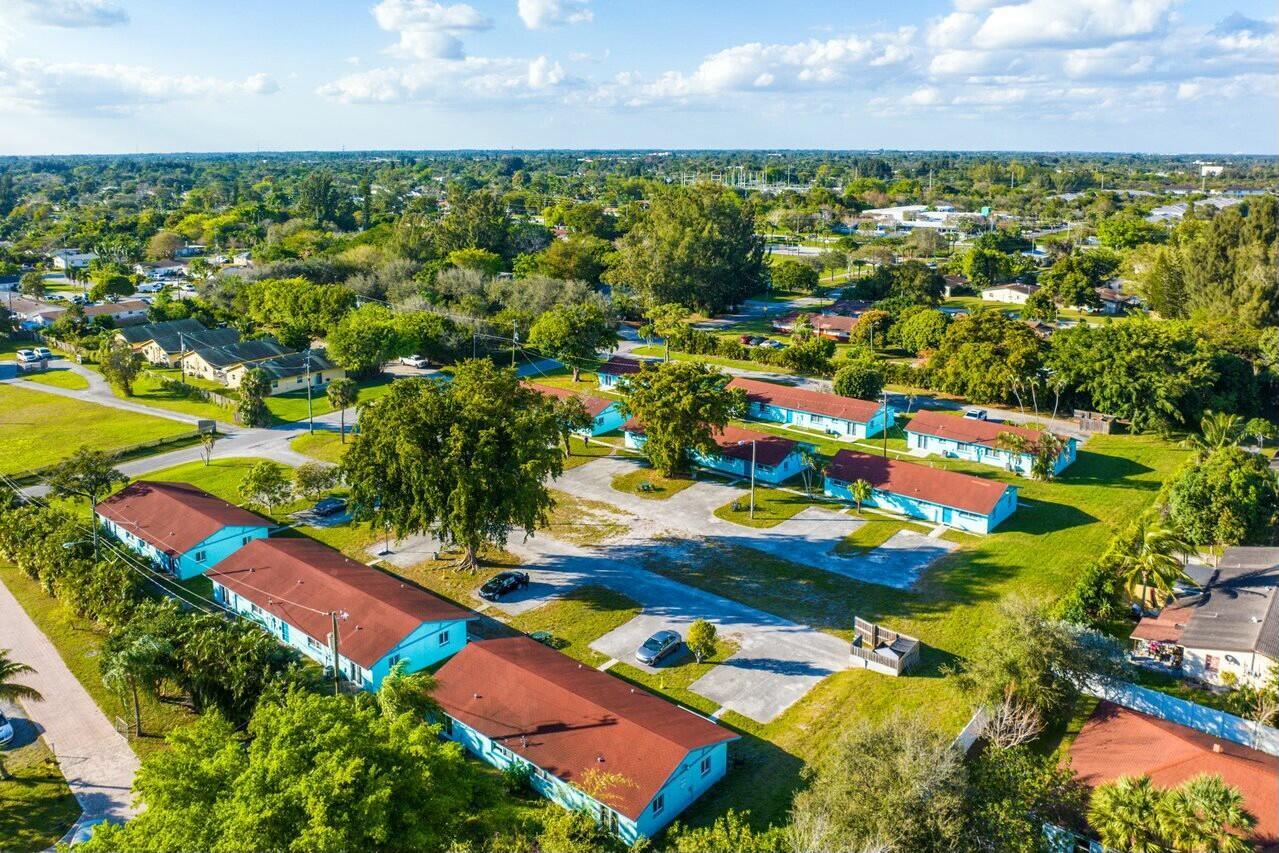 THE PALM BEACH FARMS PALM - Commercial Sale