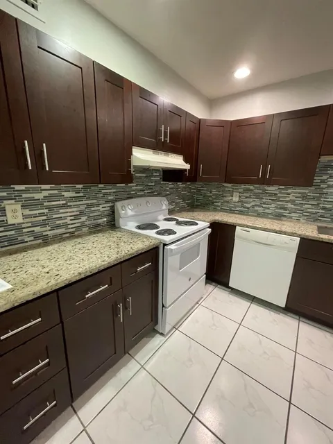 642 NW 13th Street Unit 31, Boca Raton, FL MLS: R11084858