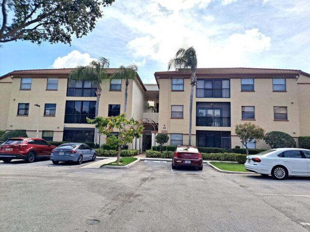 Photo of 5099 Splendido Court #P, Boynton Beach, FL 33437 (MLS # R11108899)