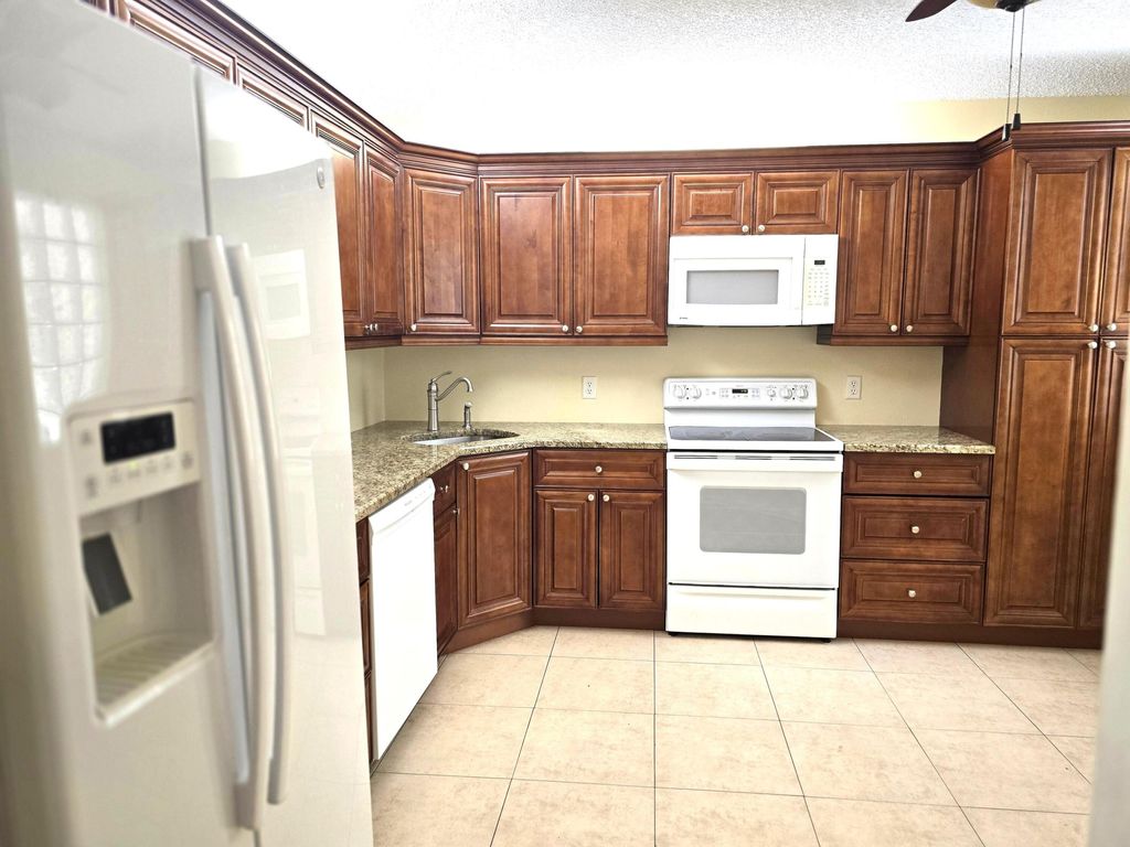 Photo of 5099 Splendido Court #P, Boynton Beach, FL 33437 (MLS # R11108899)