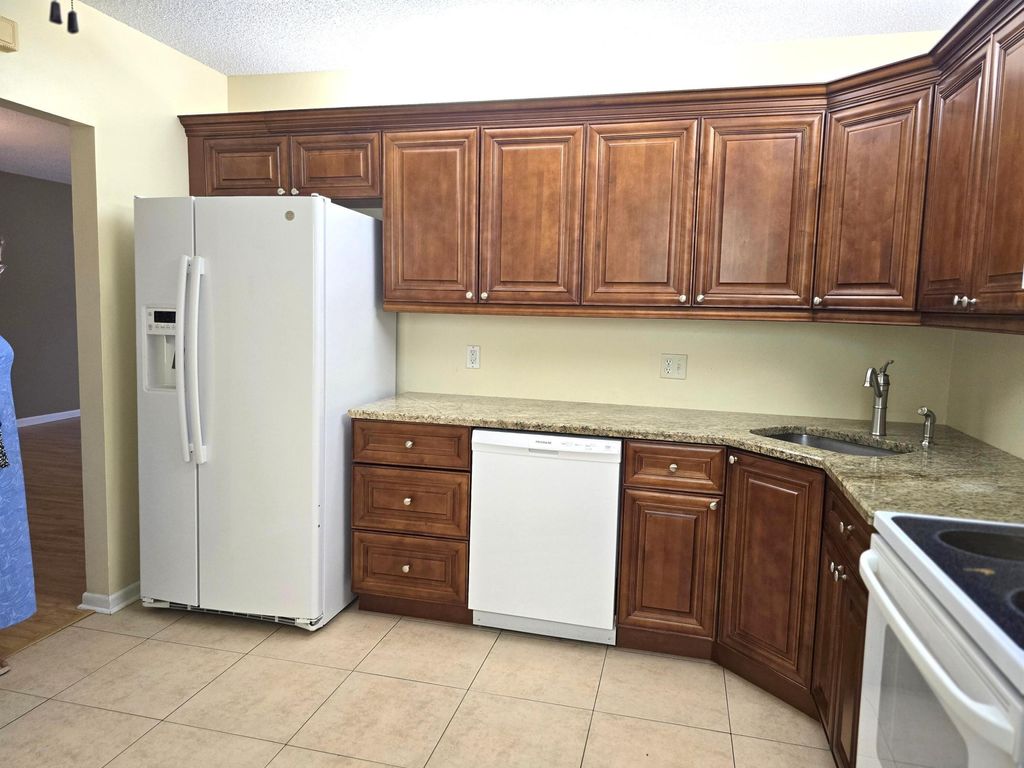 Photo of 5099 Splendido Court #P, Boynton Beach, FL 33437 (MLS # R11108899)