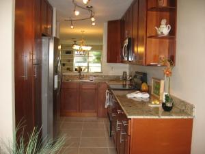 PALM GREENS AT VILLA DEL RAY CONDO II - Residential