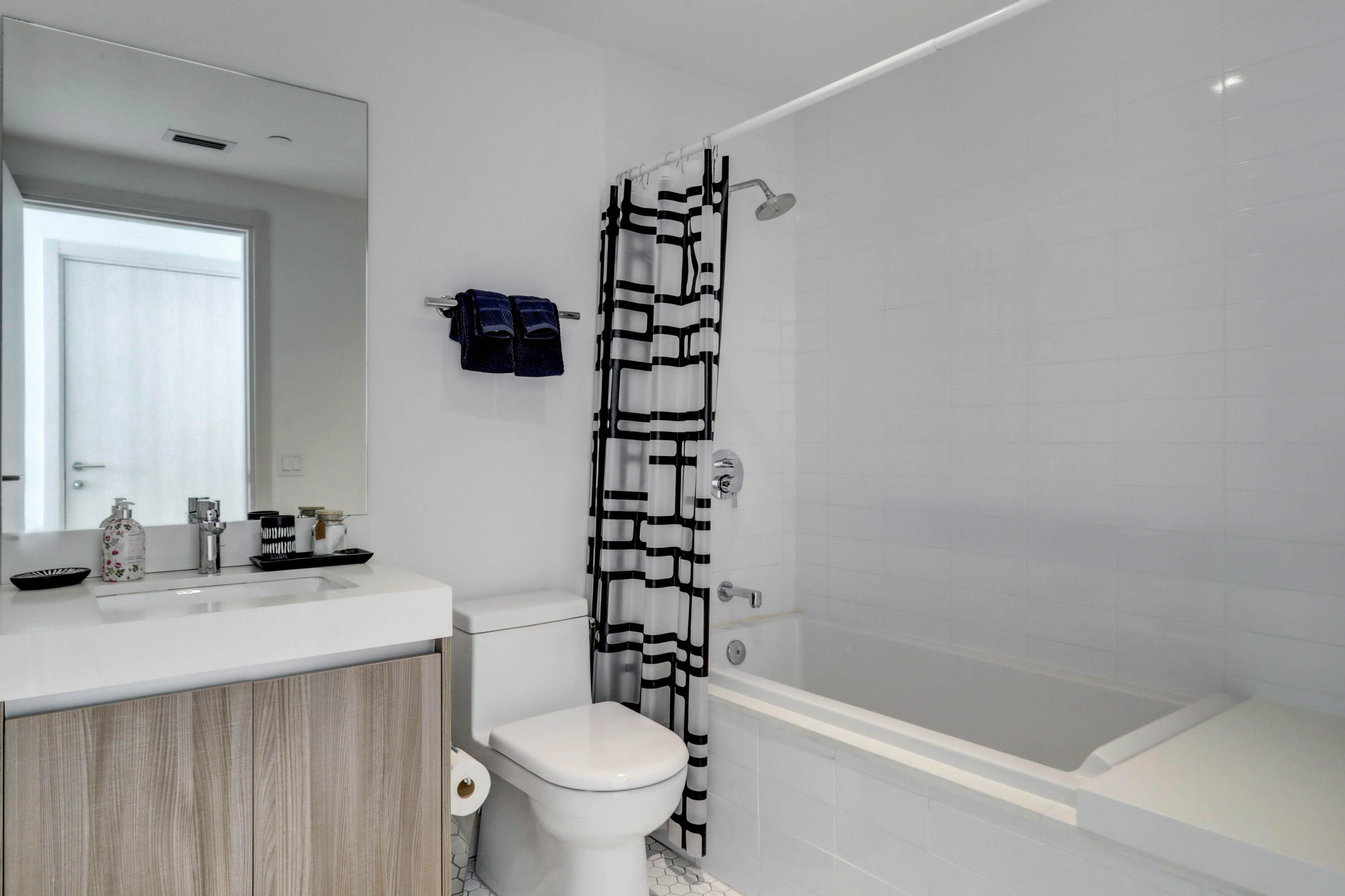 TIFFANY HOUSE CONDO - Residential