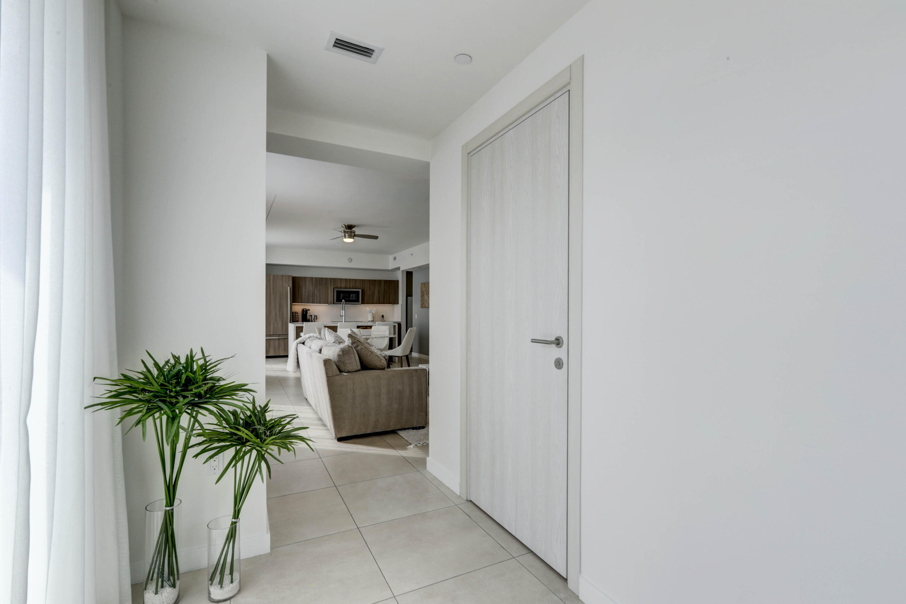 401 N Birch Road Th3