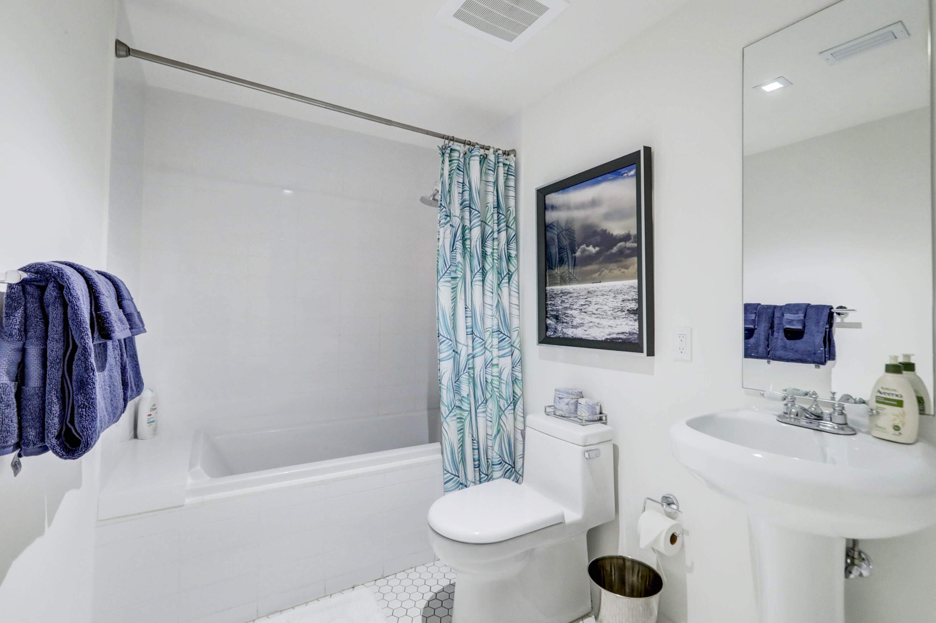 TIFFANY HOUSE CONDO - Residential