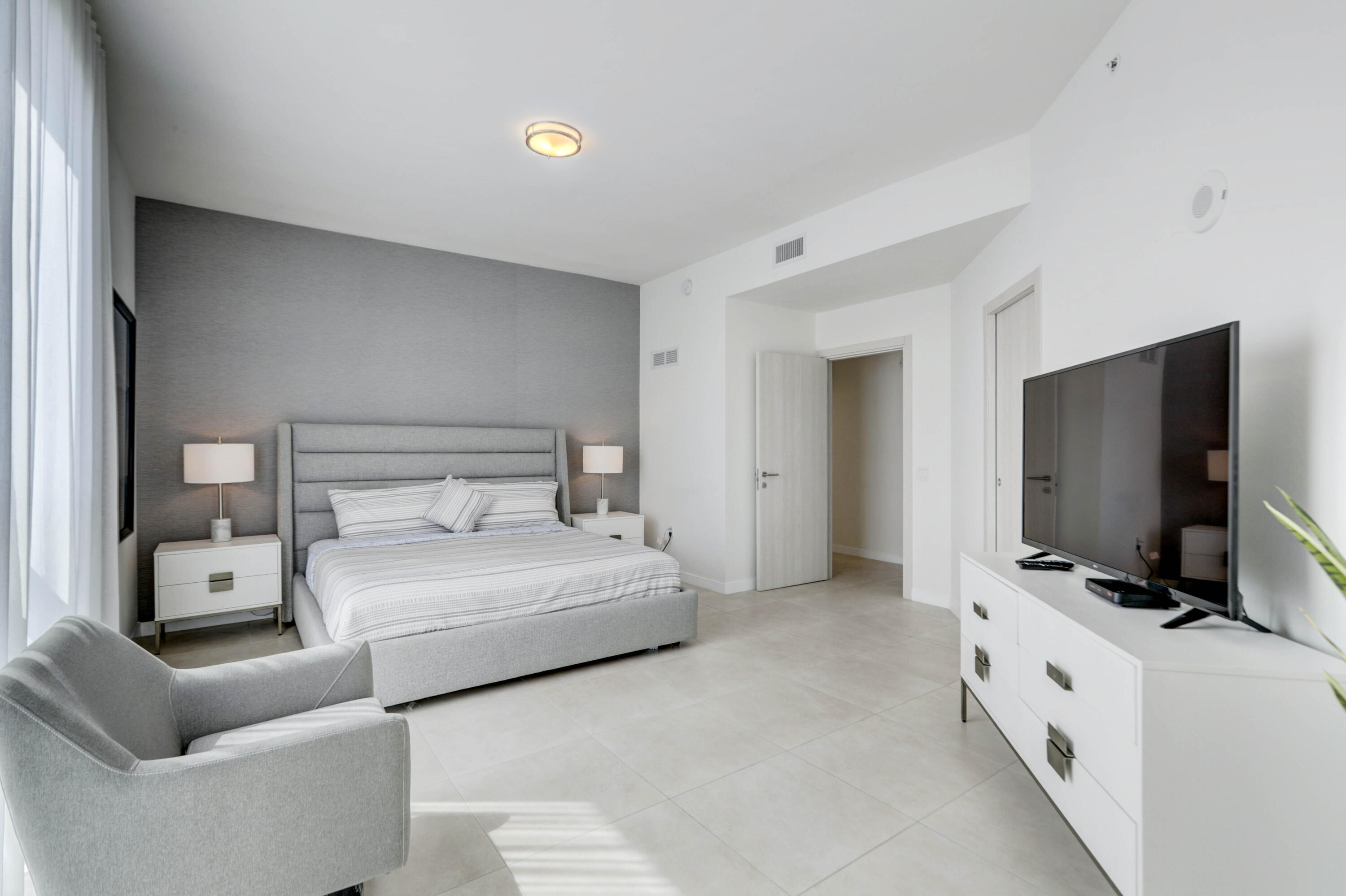 TIFFANY HOUSE CONDO - Residential