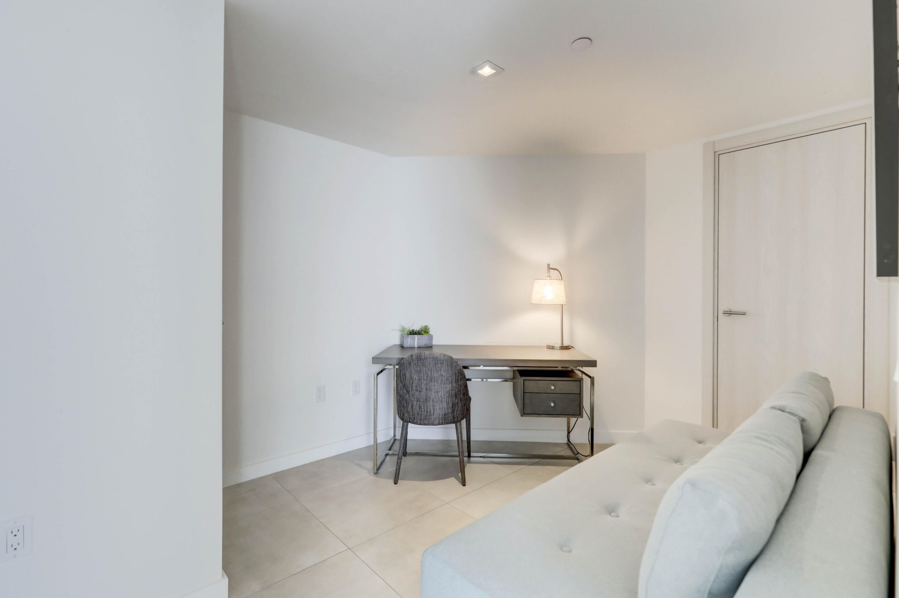 TIFFANY HOUSE CONDO - Residential