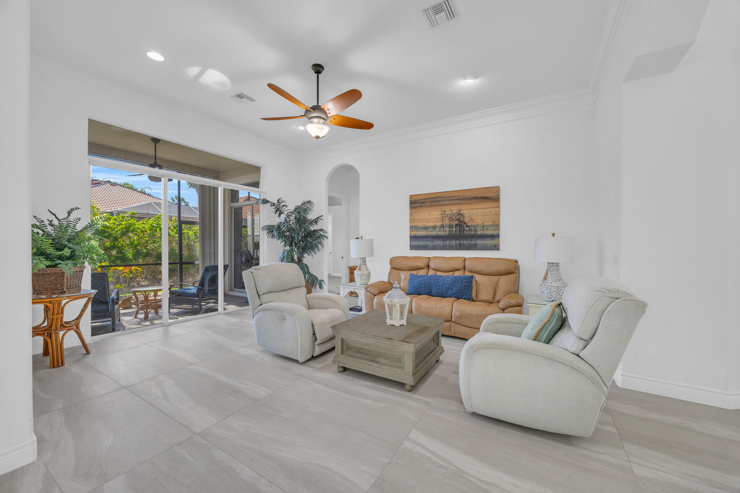 ''''''ISLAND CLUB RIVERSIDE, PHASES V & VI'''''' - Residential