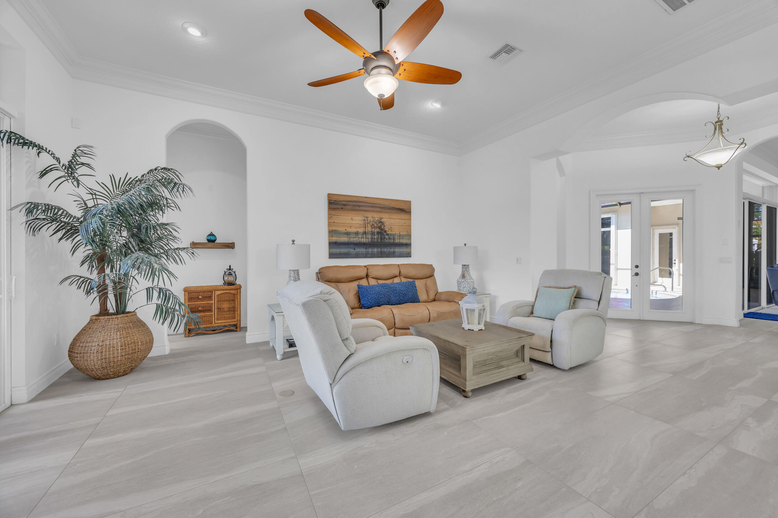 ''''''ISLAND CLUB RIVERSIDE, PHASES V & VI'''''' - Residential