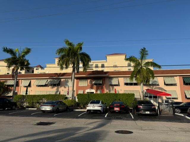 Photo of 2400 NE 33rd Avenue #208, Fort Lauderdale, FL 33305 (MLS # B26046403)