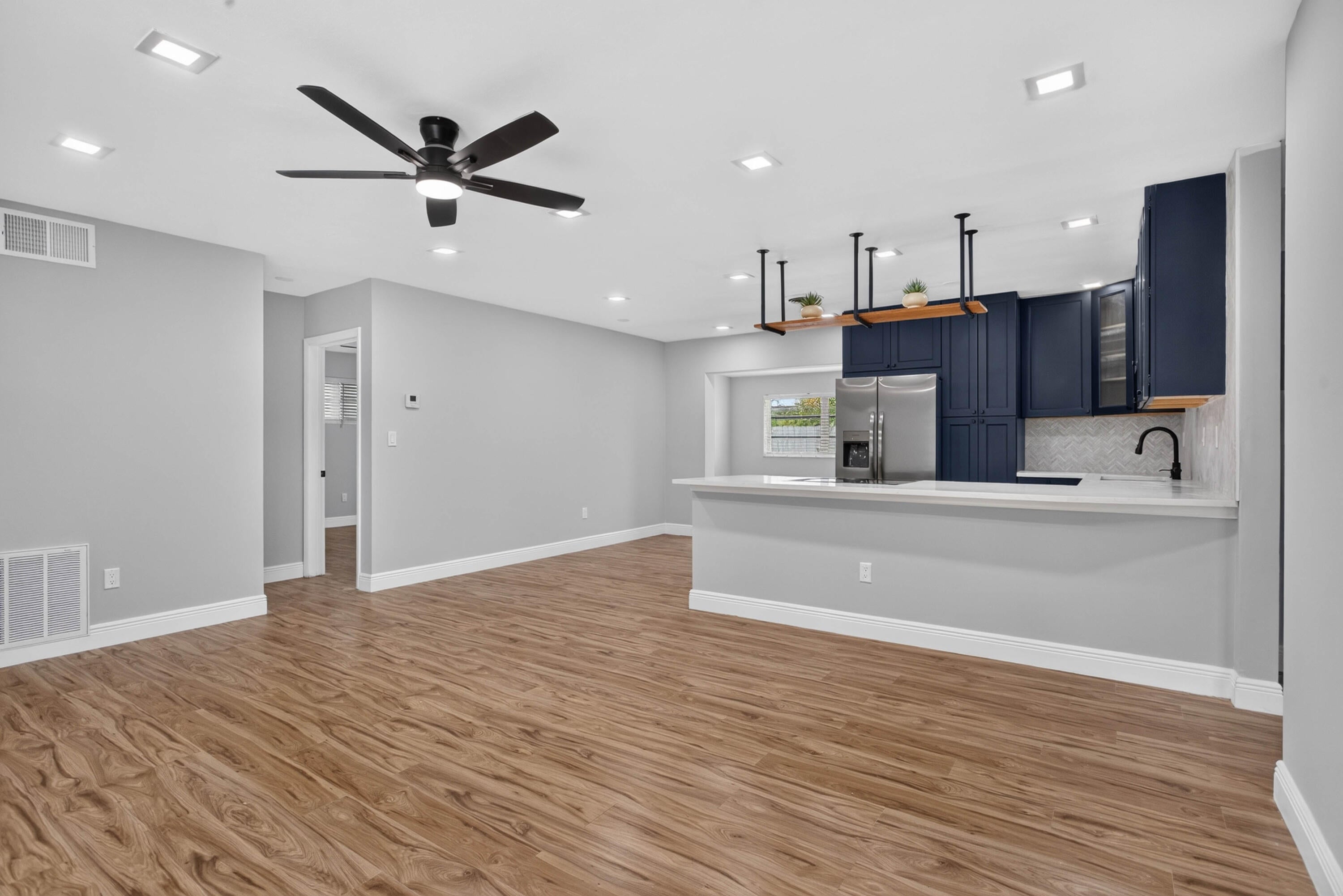 1624 NE 31ST Court