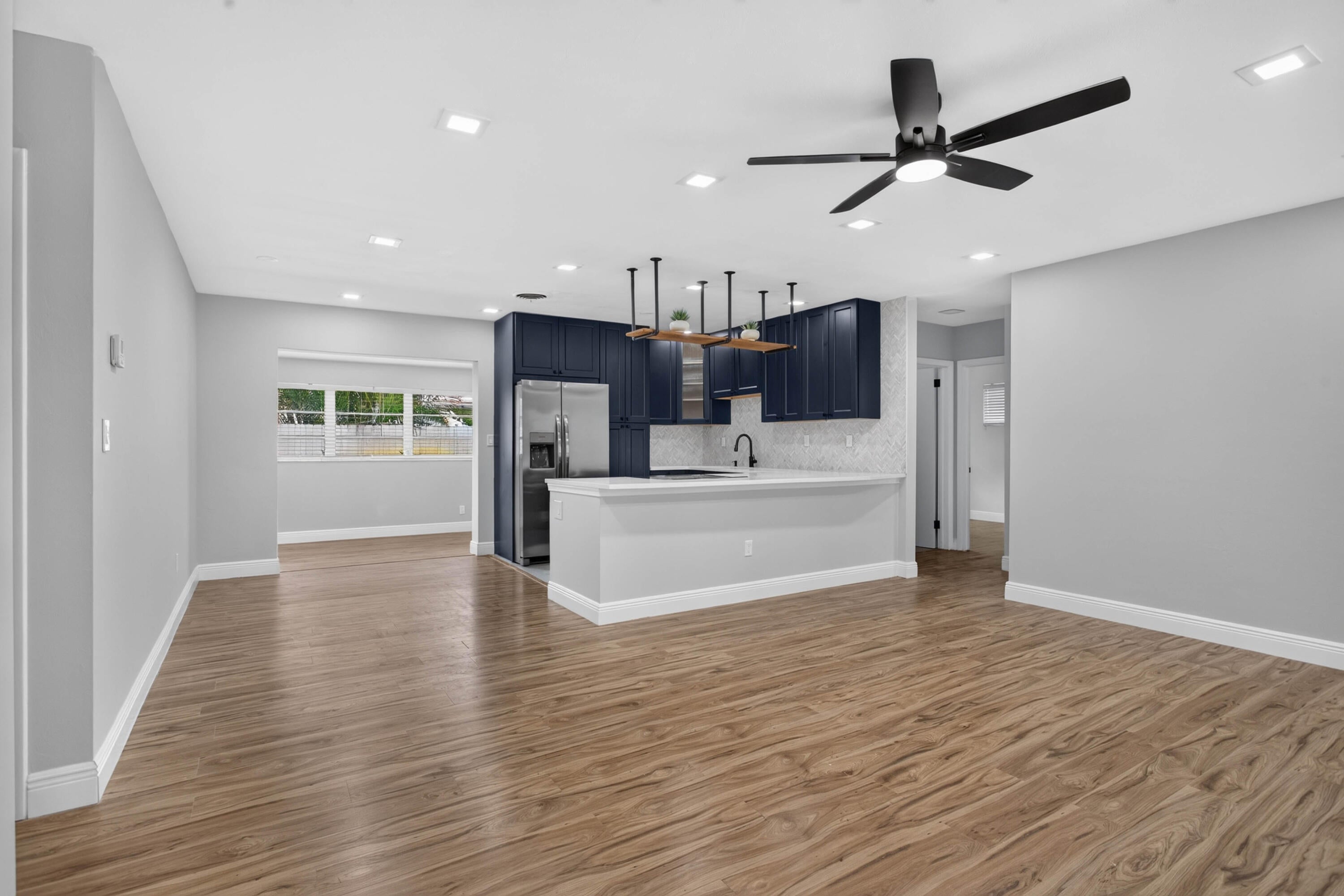1624 NE 31ST Court