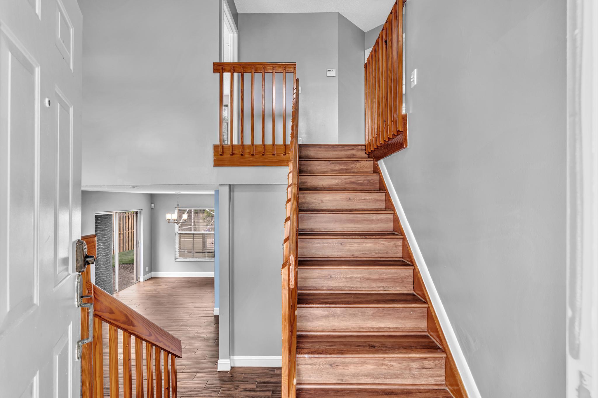 3083 W Buena Vista Drive