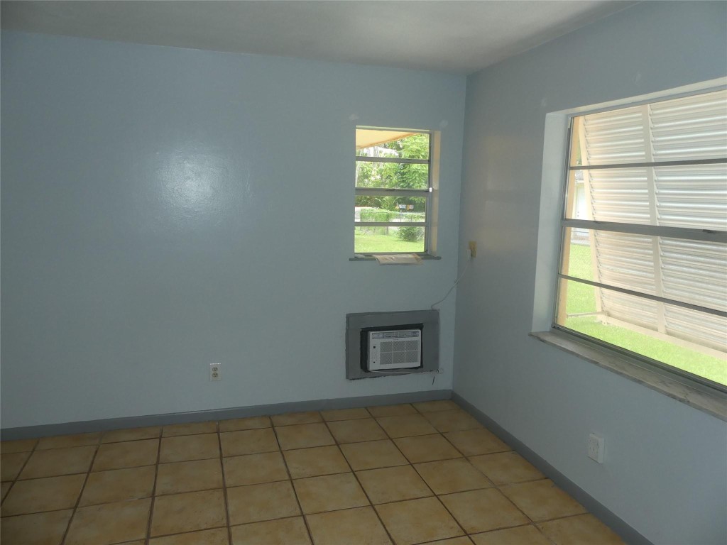 Davie 3-71 D - Residential Income