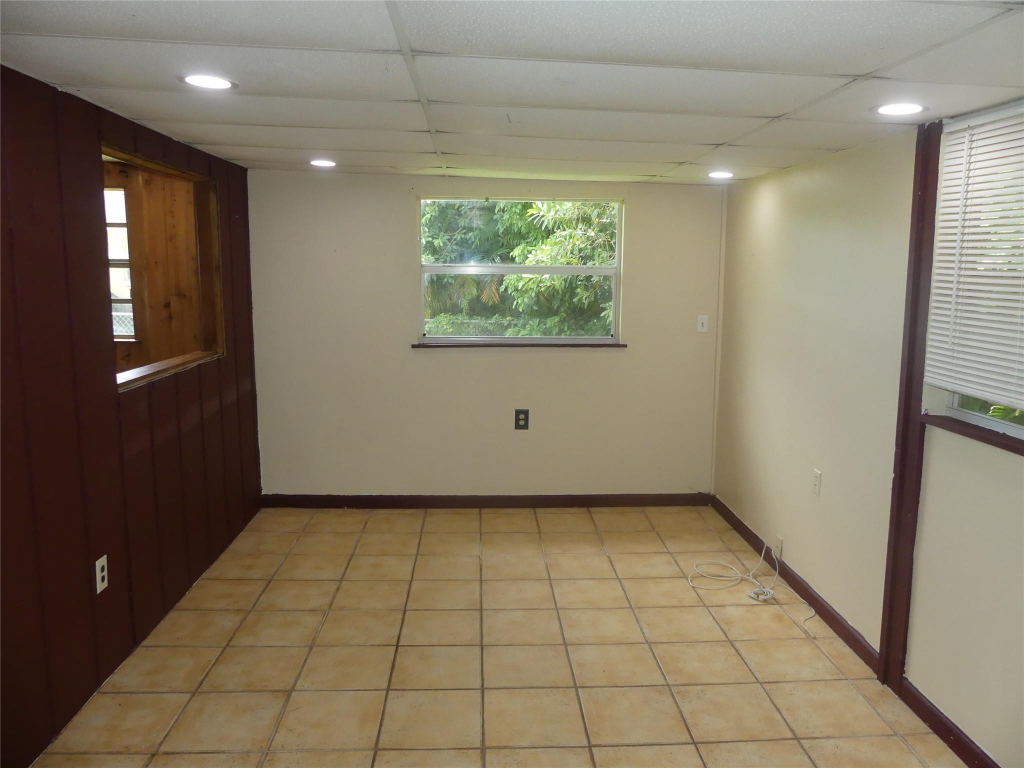 Davie 3-71 D - Residential Income