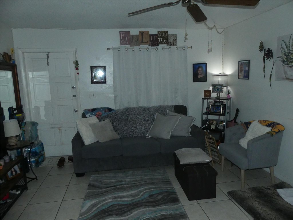 Davie 3-71 D - Residential Income