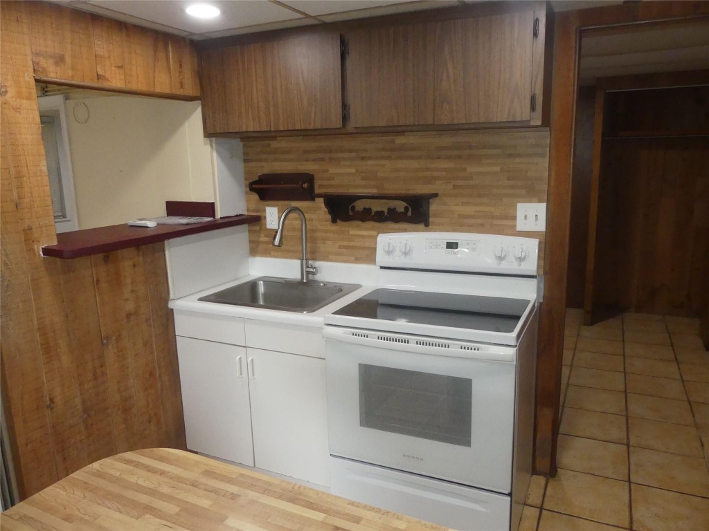 Davie 3-71 D - Residential Income