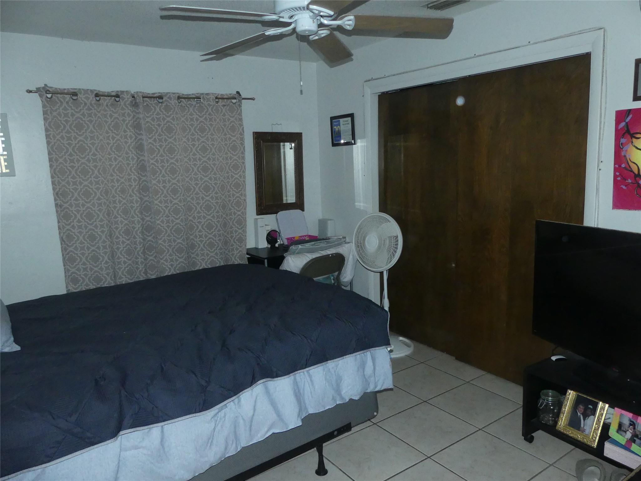 Davie 3-71 D - Residential Income