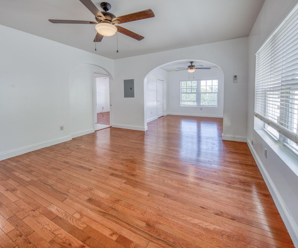 Photo of 205 N Federal Highway # C, Lake Worth Beach, FL 33460 (MLS # R11078952)