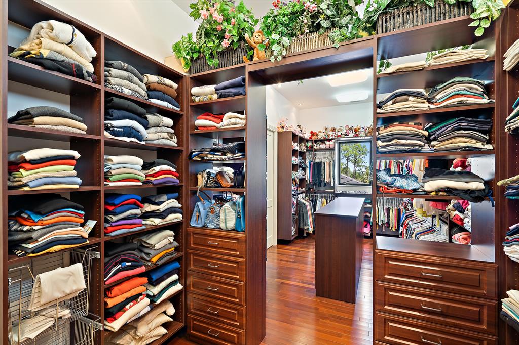 RANCH COLONY - RANCH ACRE - Residential