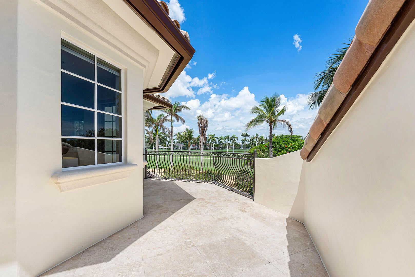 ROYAL PALM YACHT & COUNTR - Residential