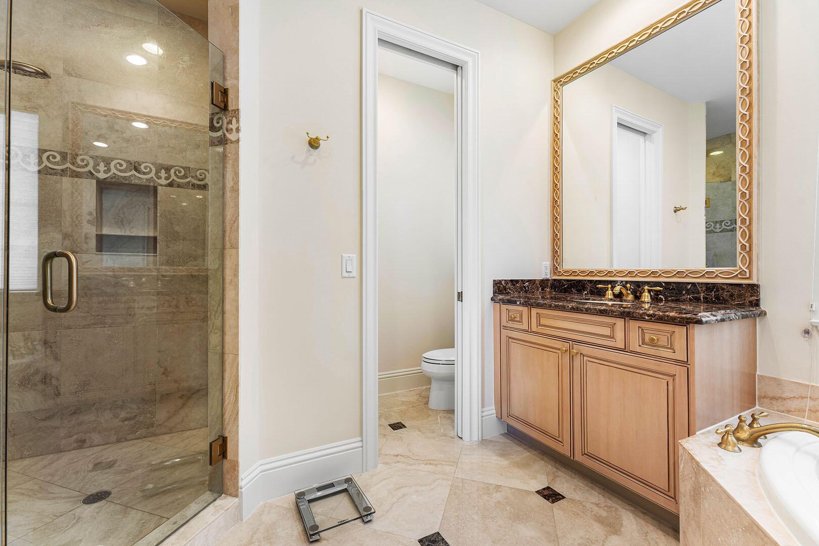 ROYAL PALM YACHT & COUNTR - Residential