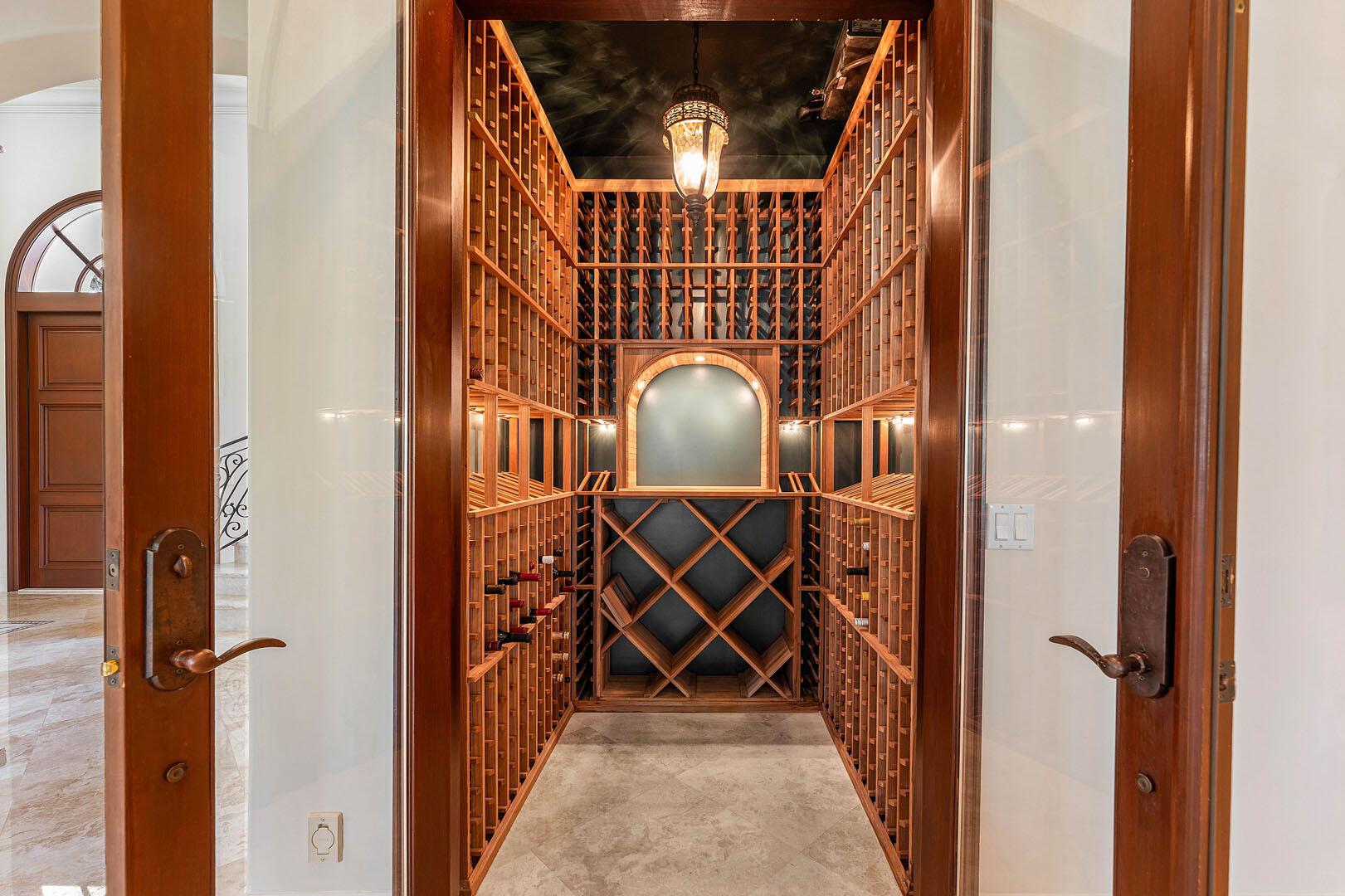 ROYAL PALM YACHT & COUNTR - Residential