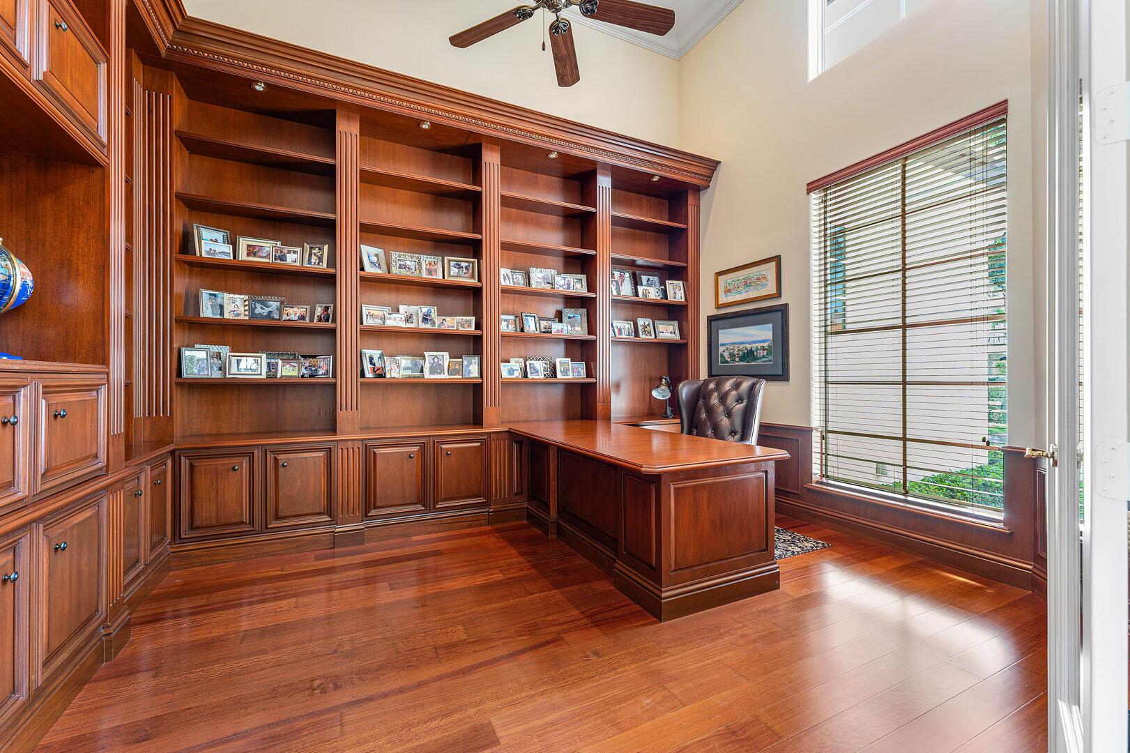 ROYAL PALM YACHT & COUNTR - Residential