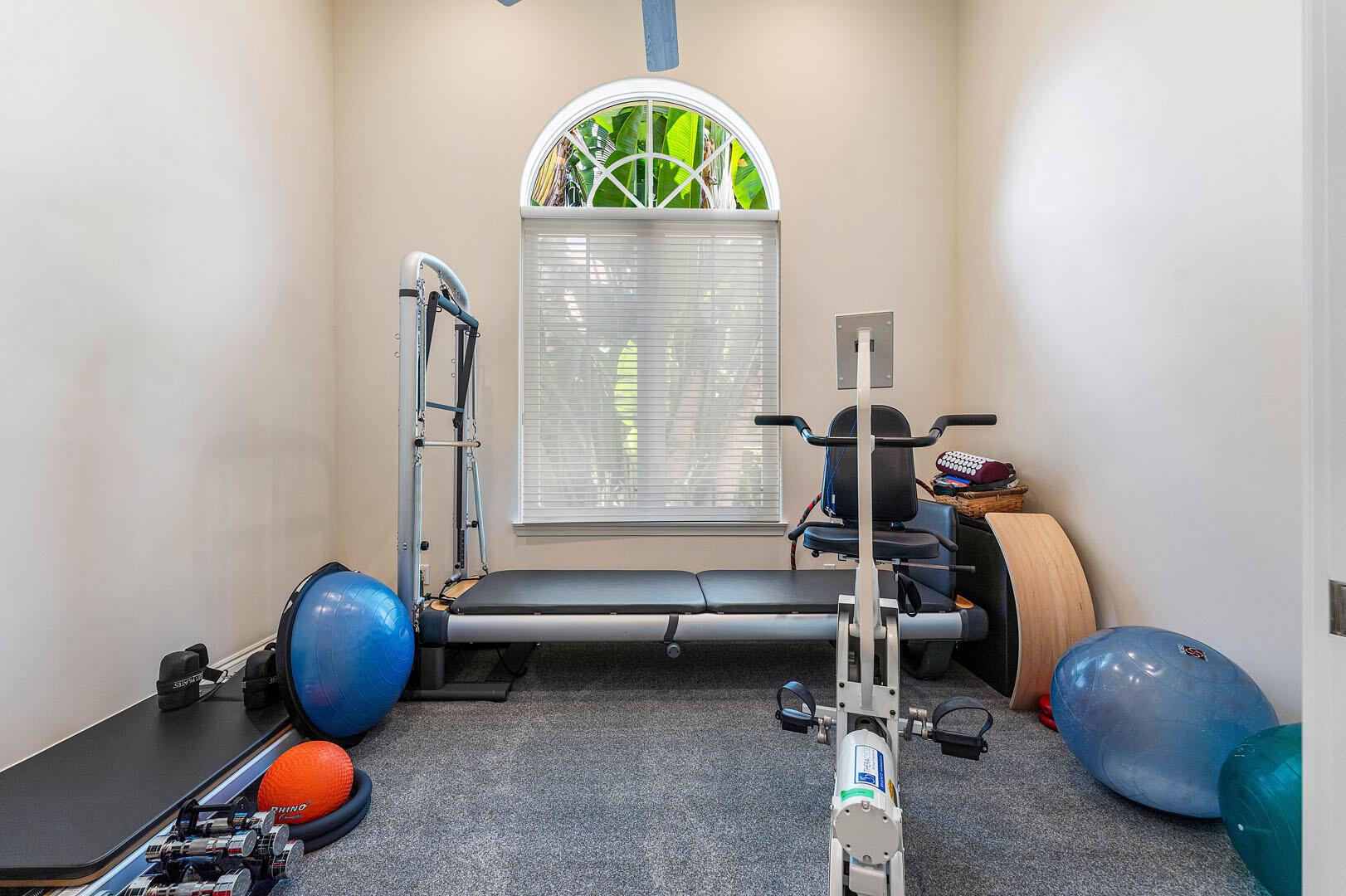 ROYAL PALM YACHT & COUNTR - Residential